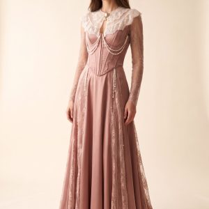 Vintage Amour