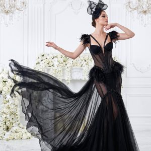 Baronne – schwarzes Hochzeitskleid von frecH