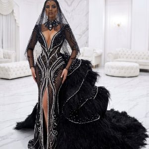 Mirage – schwarzes Hochzeitskleid von frecH
