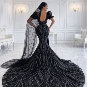 Velours – schwarzes Hochzeitskleid von frecH
